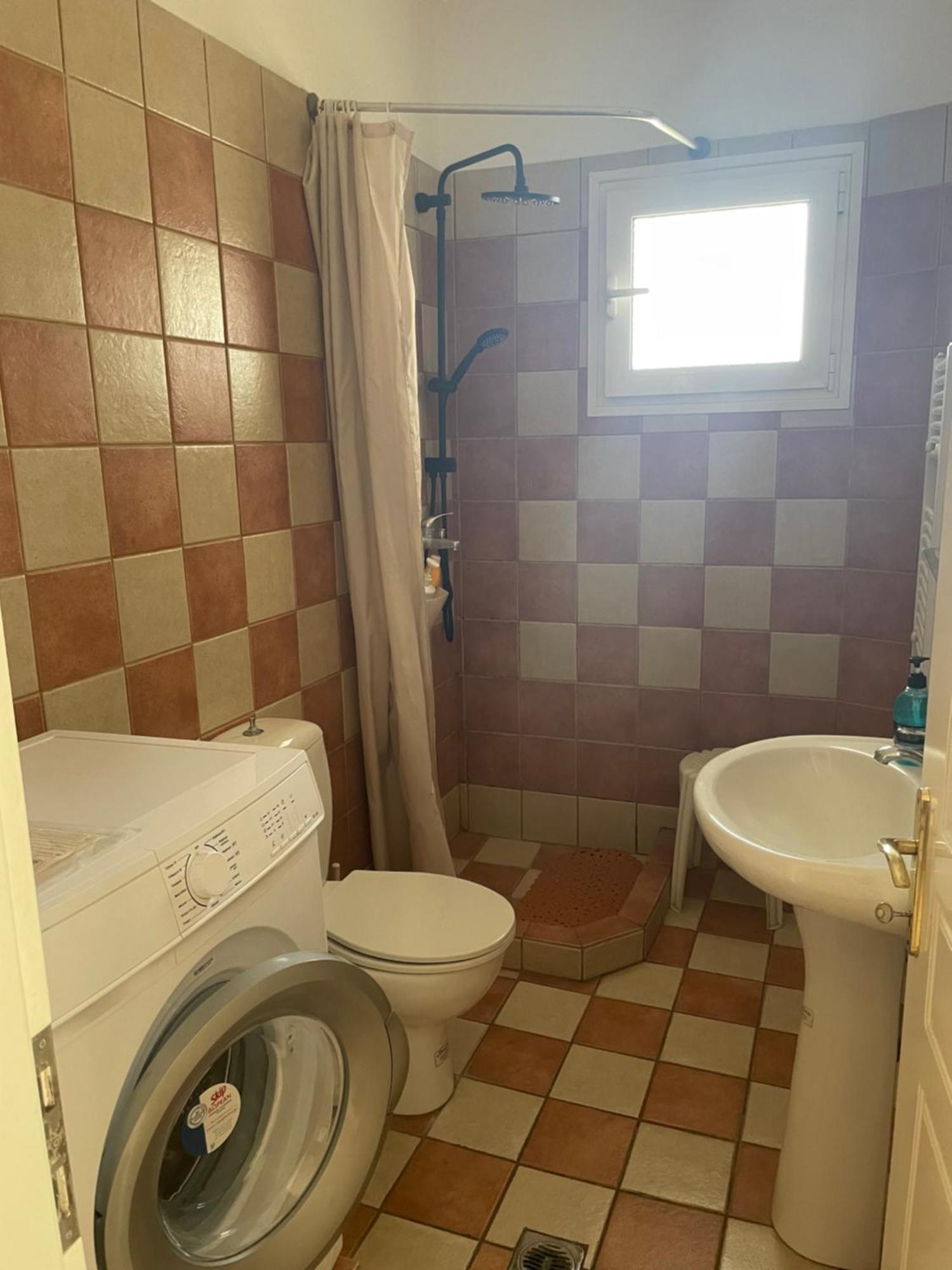 Marina'S Spacious Family Apartment カヴァラ エクステリア 写真